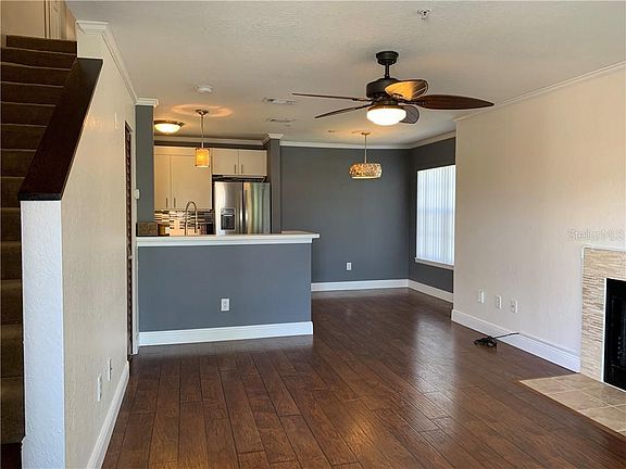 4th image of 850 S Tamiami Trl APT 121
