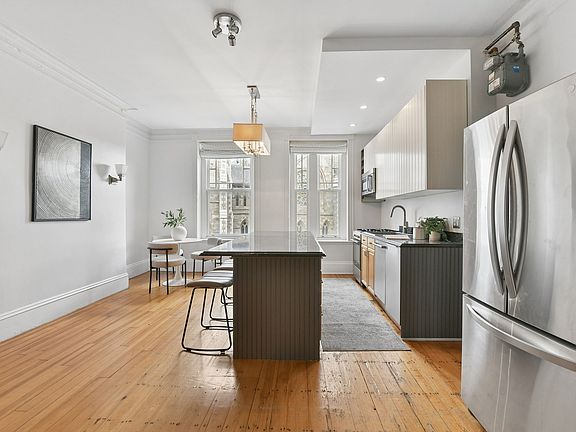 2nd image of 1411 Washington St APT 24