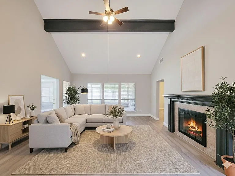 11614 Taos Ln — Photo 8