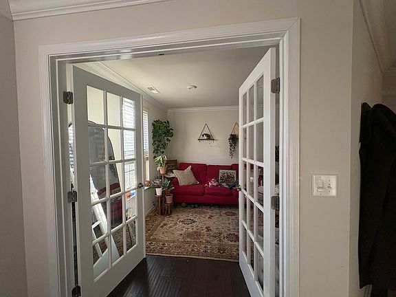 4th image of 1228 Queen Lyon Ct