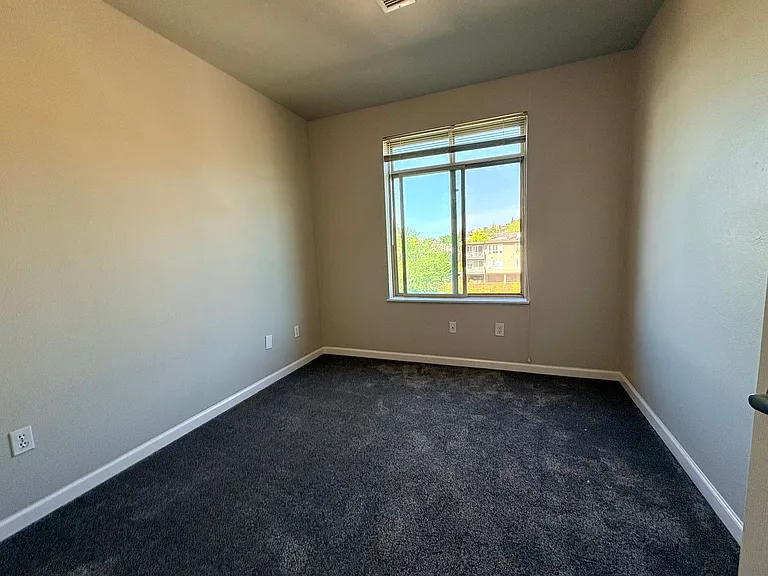 900 Aurora Ave N #S608 — Photo 13