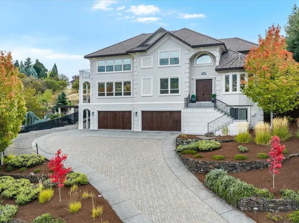 108 Monterey Dr, Medford, OR 97504