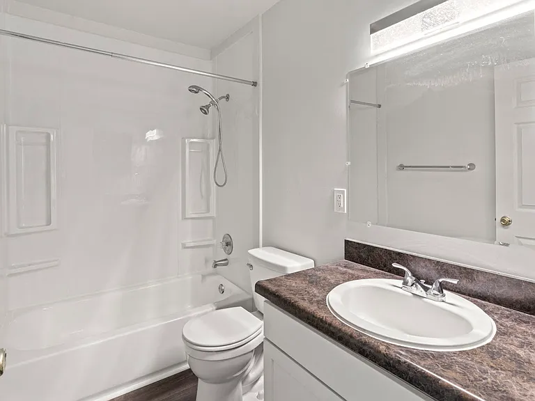 2 BR 1 ½ Ba Photos