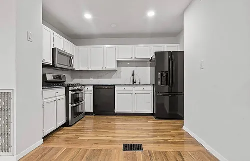 109 Grand Ave #1A Photo 1