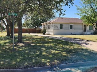 618 S 2nd St, Texhoma, TX 73960