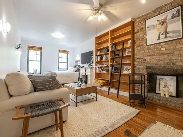 88 Horatio Street image 1 of 12