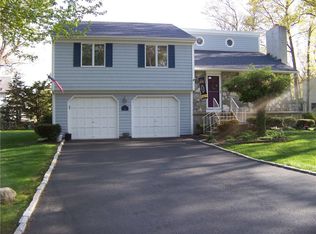 35 Long Ln, Warren, RI 02885