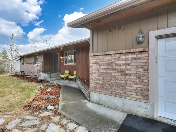 12301 W Sunridge Dr, Nine Mile Falls, WA 99026