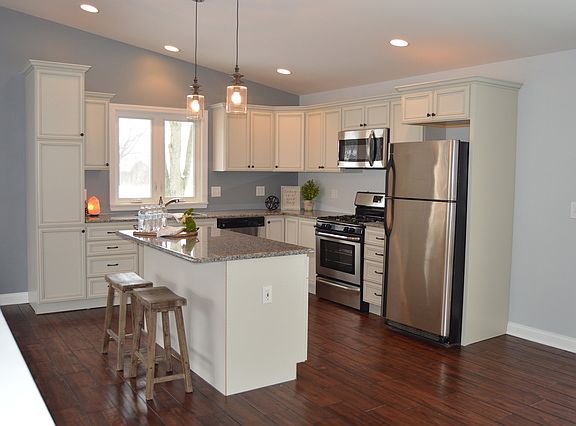 4th image of 10360 W Bairstow Ave