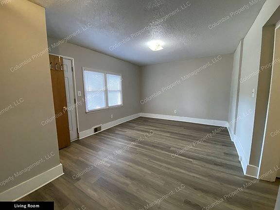 3rd image of 2201 Marion St APT B