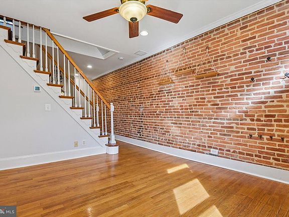 4th image of 2246 Bank St