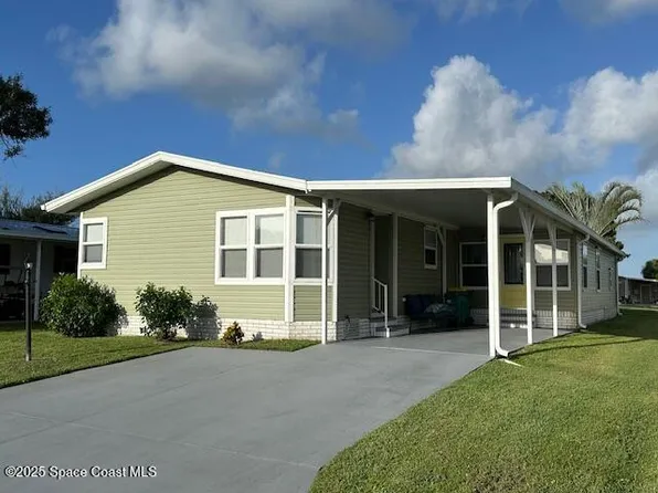 1215 Calusa Dr, Barefoot Bay, FL 32976