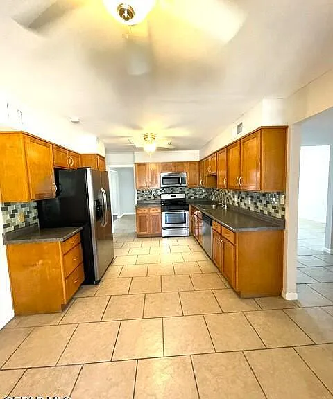 5813 Beaumont Pl — Photo 15