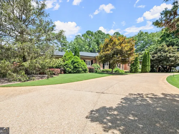 596 E Lake Dr, Gainesville, GA 30506