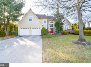 5 Evans Ct, Berlin, NJ 08009