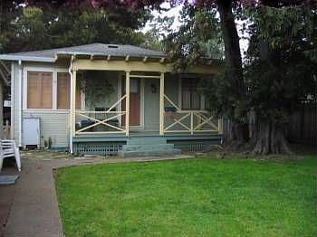 2nd image of 1017 Capuchino Ave