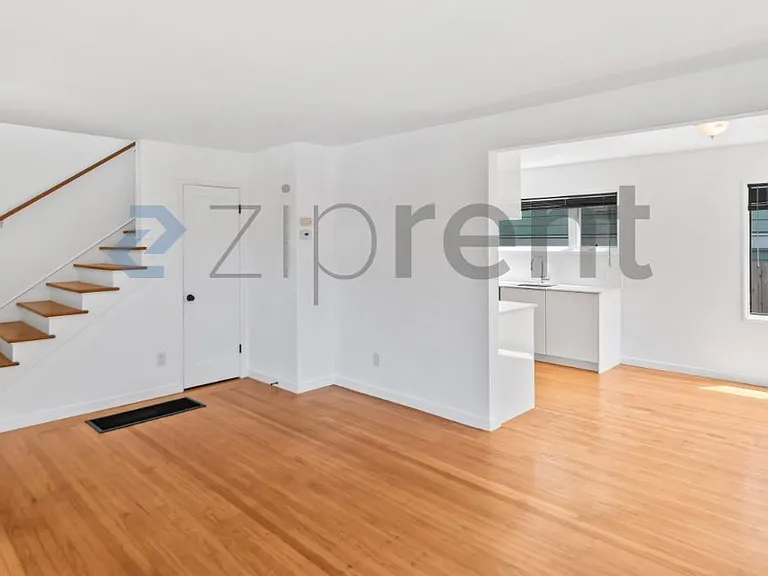 905 61st St #905 — Photo 7