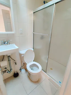 Rented by Remax Edge | media 26