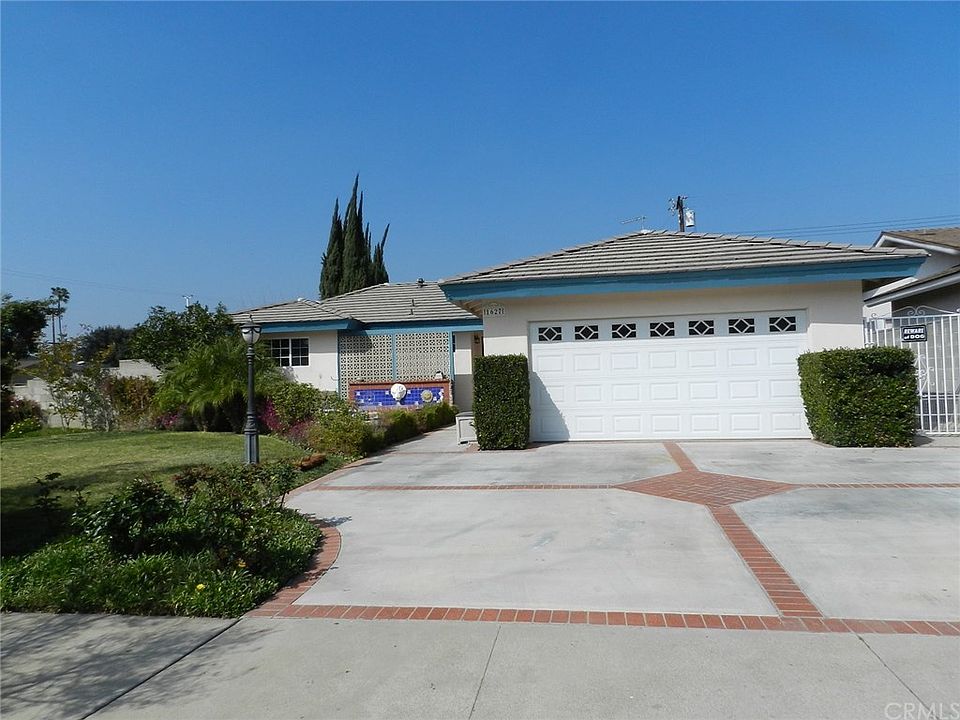 1st image of 1627 E Palm Dr