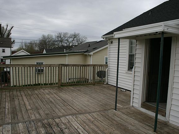 large back deck great for entertaining