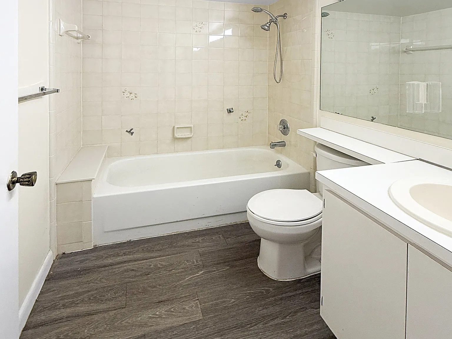 4701 Lakeside Club Blvd — Photo 3