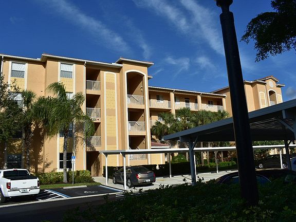 3rd image of 8331 Whiskey Preserve Cir APT 421