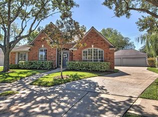 952 Gold Mesa Ct, Houston, TX 77062