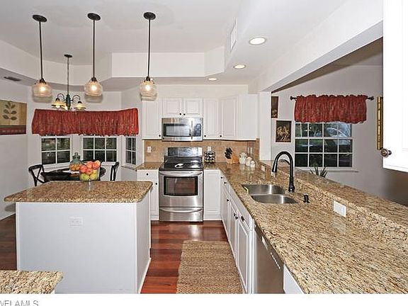 5th image of 6220 Reserve Cir APT 601