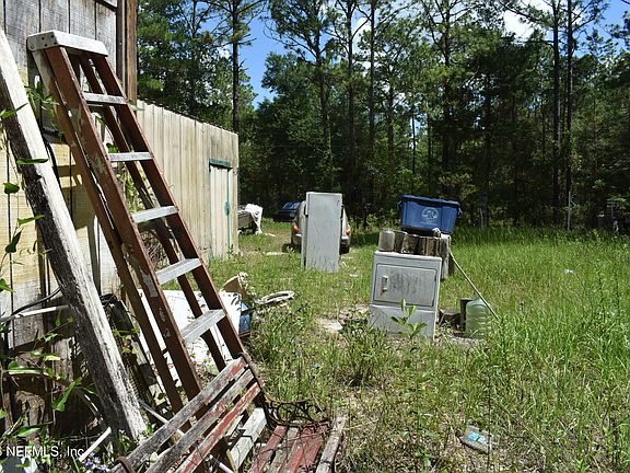 3rd image of 6137 HUNTER Avenue