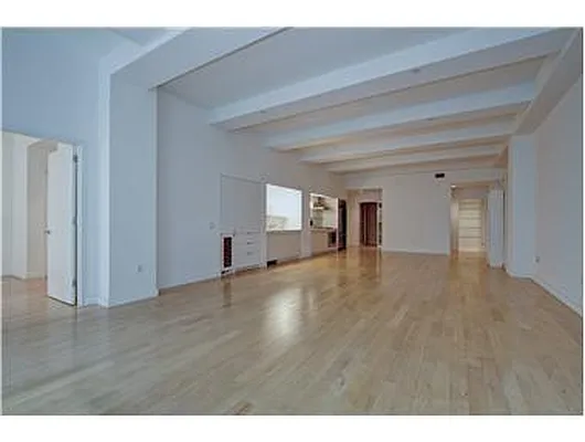 Sold by Douglas Elliman | media 22