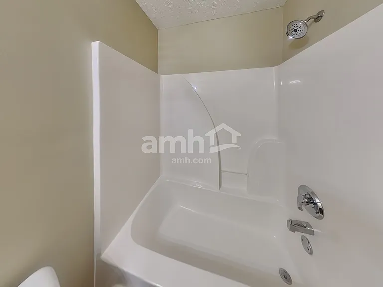 5527 Middlebury Dr — Photo 18