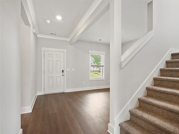 2nd image of 107 Veracruz Ct