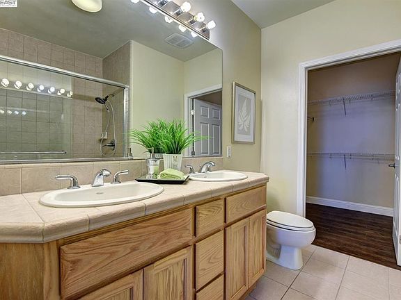 5th image of 3275 Dublin Blvd