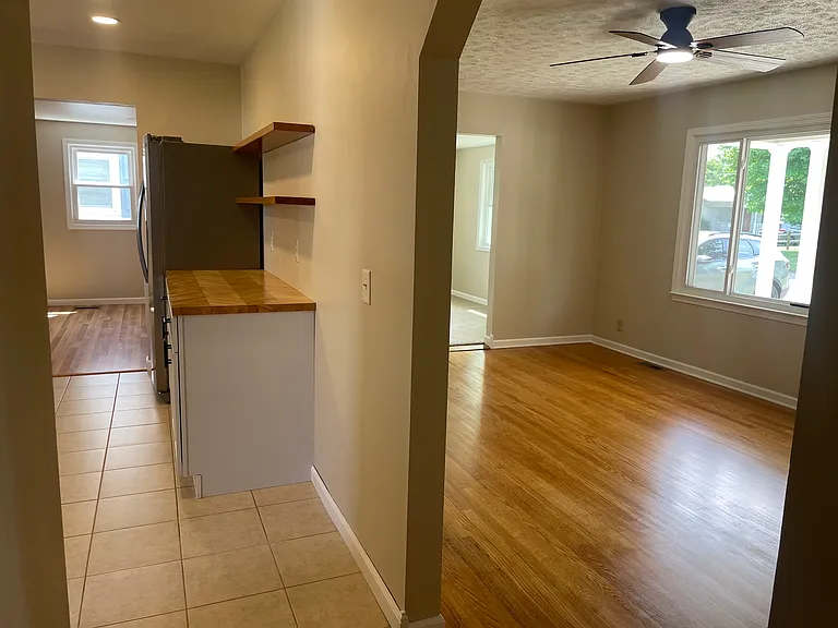 421 Harpold Ave — Photo 4