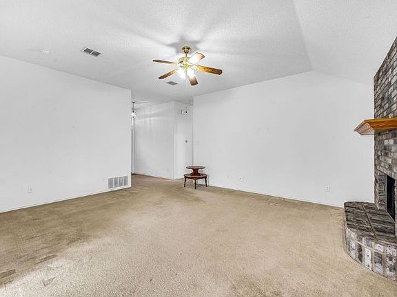 3rd image of 414 Alamo St