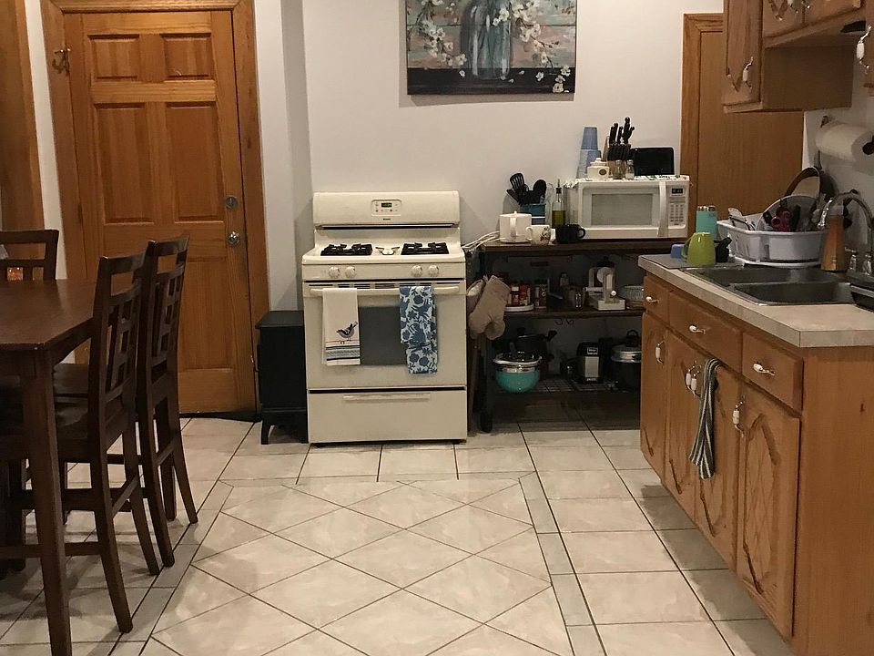 1st image of 740 N Wolcott Ave APT 1F