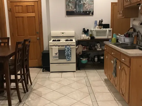 740 N Wolcott Ave APT 1F, Chicago, IL 60622