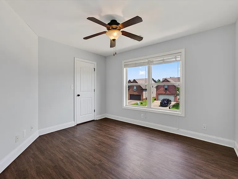 3710 Windhaven Ct — Photo 32