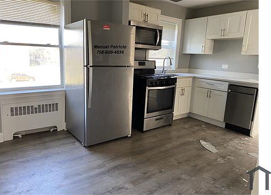 3rd image of 4210 S Michigan Ave #2