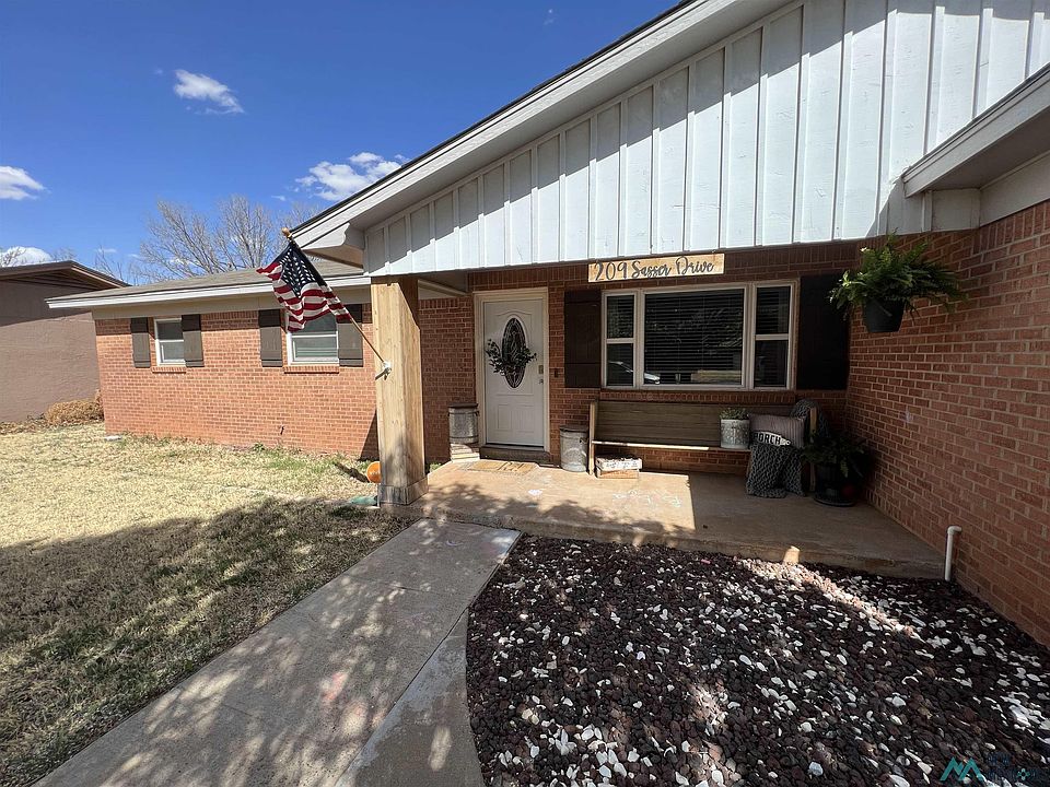 1st image of 209 Sasser Dr