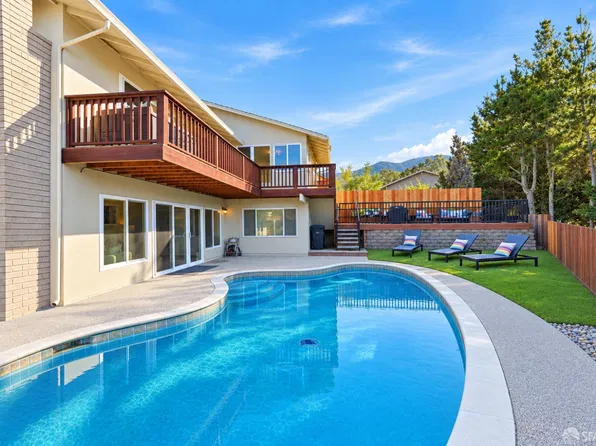 953 Park Pacifica Ave, Pacifica, CA 94044