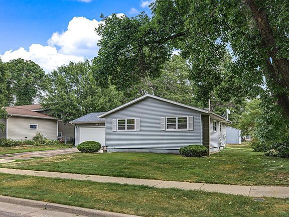 2nd image of 3145 Comet Avenue
