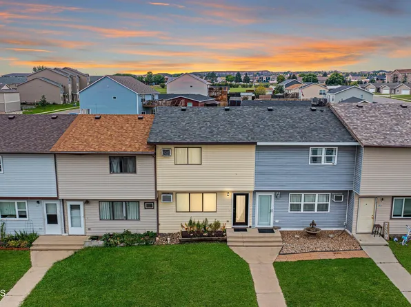 2816 22nd Ave W, Williston, ND 58801