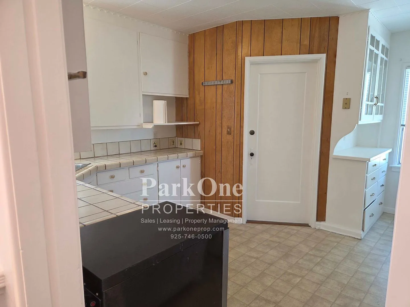Charming 2 Bed 1 Bath Home in Martinez — Photo 4