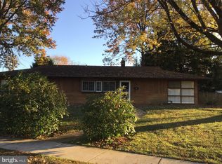 37 Mallboro Dr, Newark, DE 19713