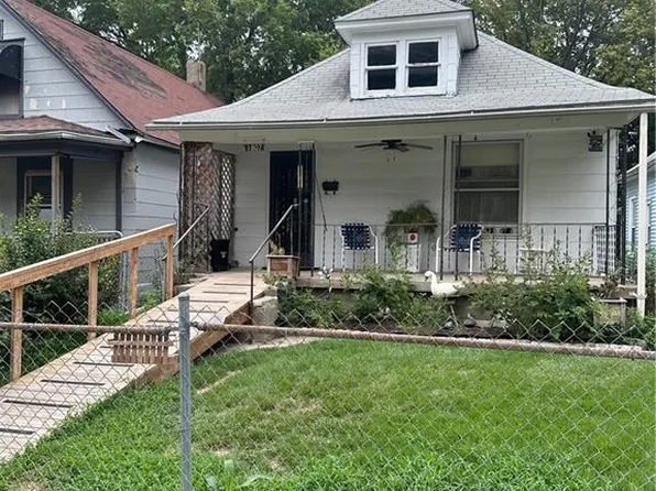 1807 Kensington Ave, Kansas City, MO 64127