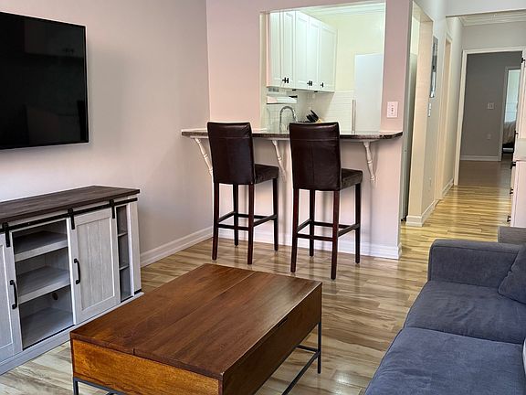 2nd image of 524 W 50th St APT 4A