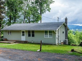 40 Campbell Rd, Center Rutland, VT 05701