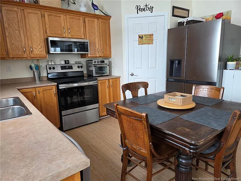 36 Hayward Ln — Photo 11