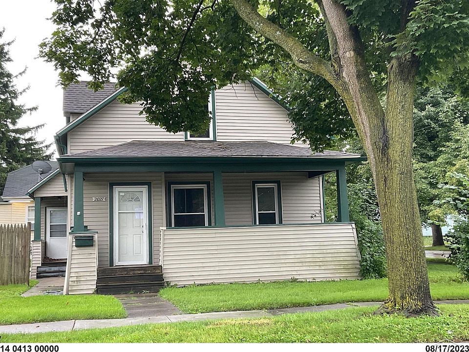 1st image of 2027 Cooper Ave